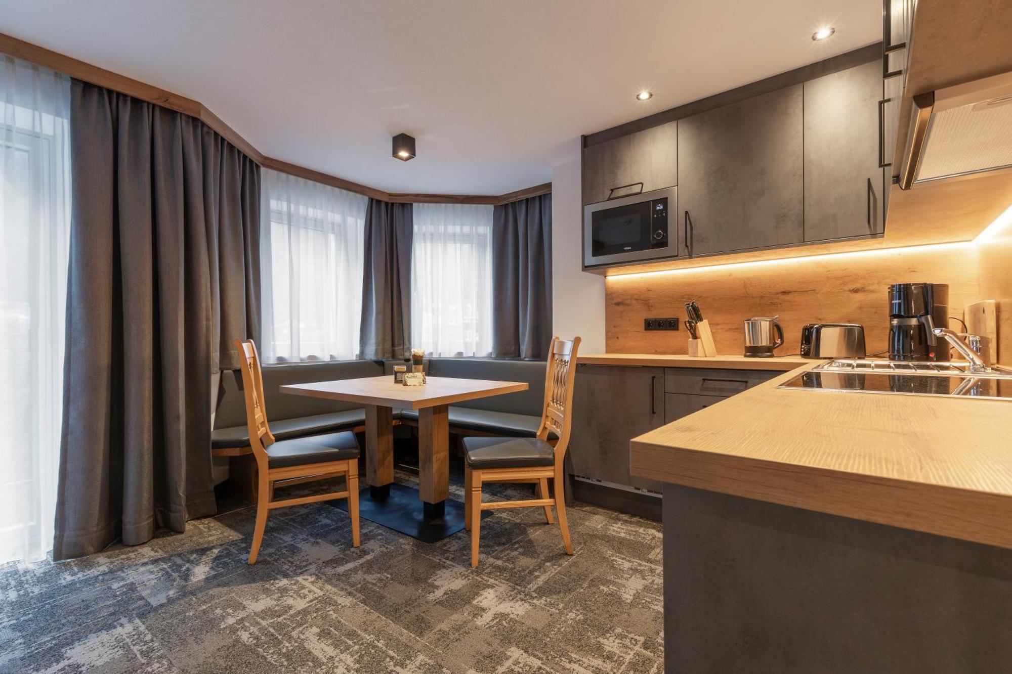 Appartements Kardona イシュグル エクステリア 写真